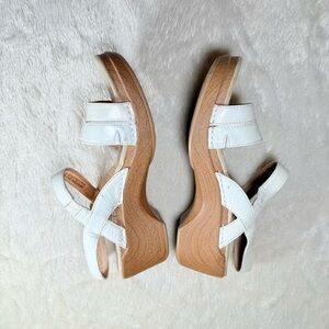 Dansko Sonja White Leather Wood Block Platform Sandals size 9.5